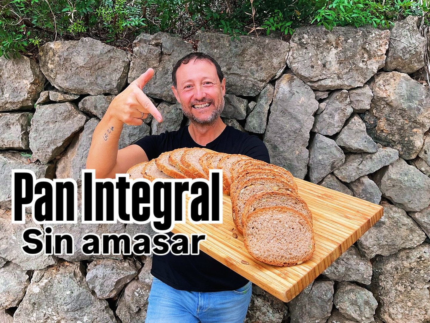 RECETA COMPLETA DE PAN CASERO INTEGRAL PASO A PASO 😃
👉🏻RESULTADO PERFECTO 👌🏻
Prepáralo en casa para toda la semana o congélalo y consúmelo cómo probiótico 😉
➡️ Mira la receta paso a paso en el link de mi biografía: link TreeINGREDIENTES PAN INTEGRAL FÁCIL
(Molde de Cake de 1´5 litros)
500 gr. harina Integral de Trigo
400 ml. Agua templada
3 gr. Levadura Seca o 10 gr. Fresca
1 Cucharadita MIel
1 Cucharada AOVE
1 Pellizco Sal
* SEMILLAS VARIADAS
(un buen puñado de cada)
Calabaza, Girasol, Lino
Sésamo Blanco#guillerodriguez #pancasero #pan #Panintegral #Bread #Videotutorialesdecocina #Recetasfaciles #pandemolde #masapan #pansemillas #Tostadas #Tostas #pantostado #panfacil #food #foodies #foodlovers #videorecetas #Recetas #cocina