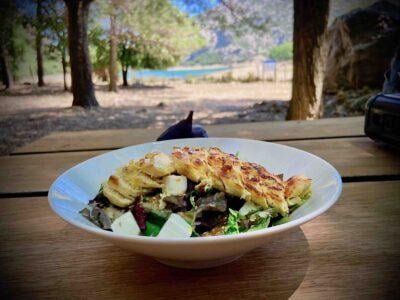 ENSALADA DE POLLO crujiente con Salsa Vinagreta