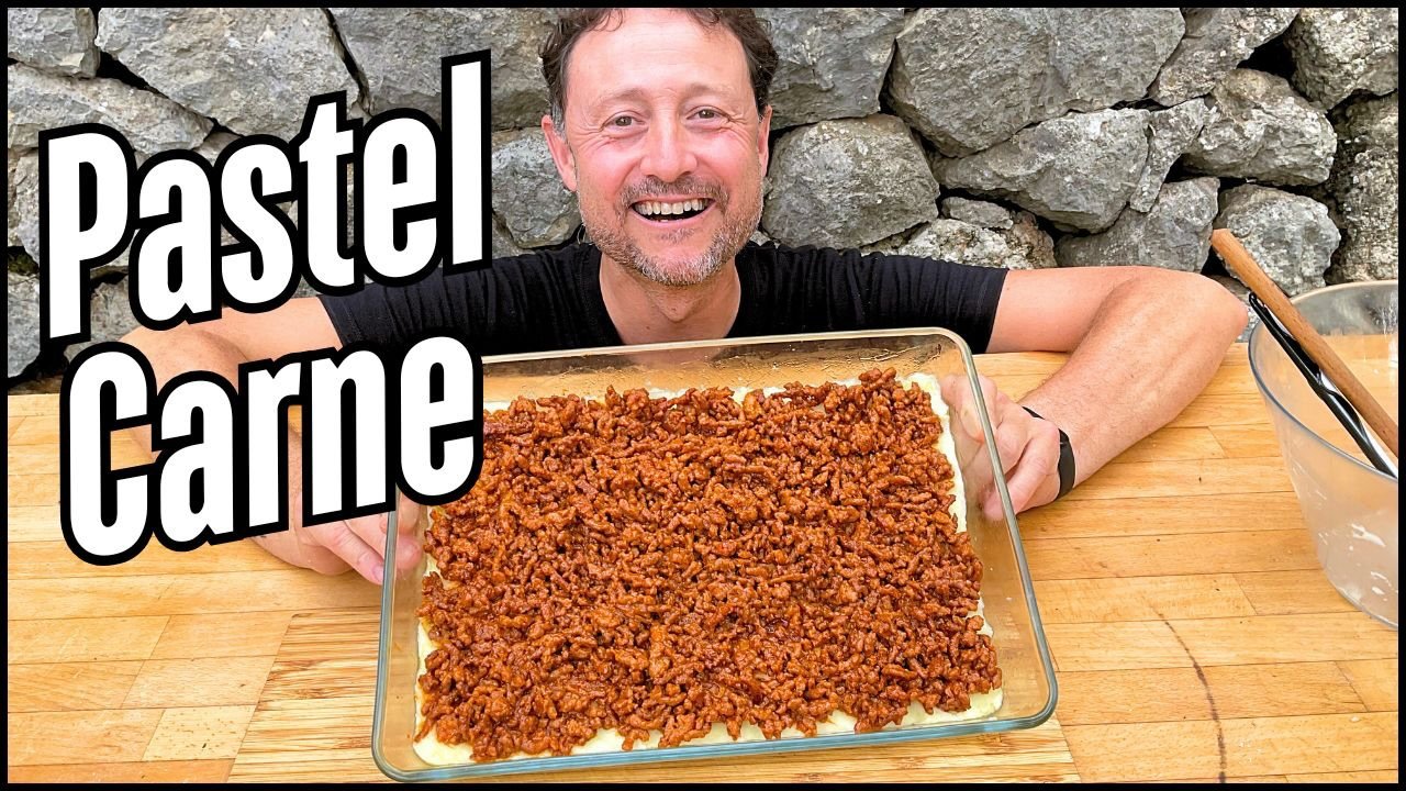 Pastel de carne al estilo francés 🇫🇷
Fácil, económico y perfecto para toda la familia.
Lo puedes dejar preparado con antelación y gratinar justo antes de servir.
Sin líos, sin ingredientes raros y con resultado de los que reconfortan 💛
👉 Receta completa en el vídeo
#PastelDeCarne #RecetaFácil #CocinaCasera #ComidaFamiliar #cocinarpocoydisfrutarmucho