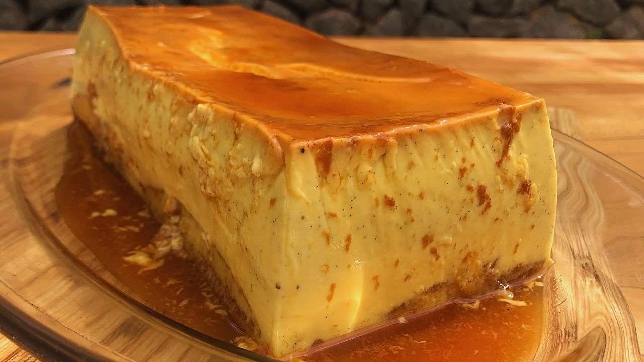 Receta FLAN TRADICIONAL con Leche Huevos y Azúcar 😋
Flan como su hacía antes en las casas.
Receta de Rico y Suave FLAN CASERO AL CARAMELO muy Fácil y NATURAL➡️ RECETA paso a paso en el Link de mi Biografía (linkTree)Prepáralo en un molde de Puding ó Budin sin problemas 👍🏻 QUEDA PERFECTO 👌🏻INGREDIENTES FLAN DE HUEVO
1 Litro de Leche
8 Huevos Medianos
150 gr. Azúcar + 40 gr. para Caramelo
1 Vaina de Vainilla ó Esencia
Piel de Limón
Ramita de Canela
6 Bizcochitos tipo Tiramisú
Sal#Recetasen5minutos #FLAN #PUDING #BUDIN #PUDDING #Easyrecipes #flancasero #recetasdeguilleen5minutos #sweet #sweetlovers #instasweet #guillerodriguez