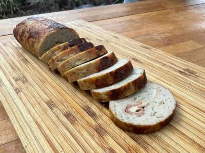 Pastel de pollo relleno de jamón y queso