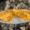 Tortilla de patatas con picadillo casero
